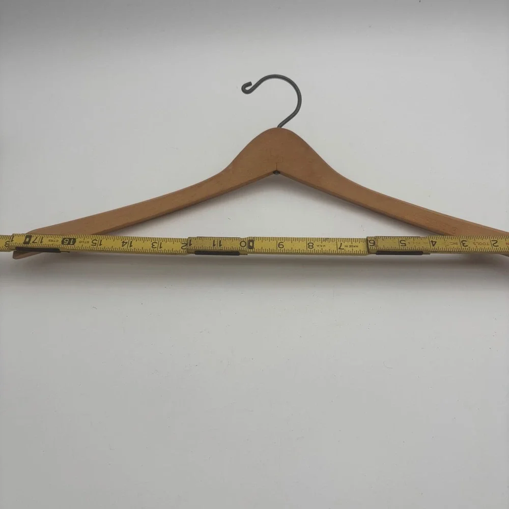 Wooden Hangers Set of 8 Brown Excellent Mixed Styles
